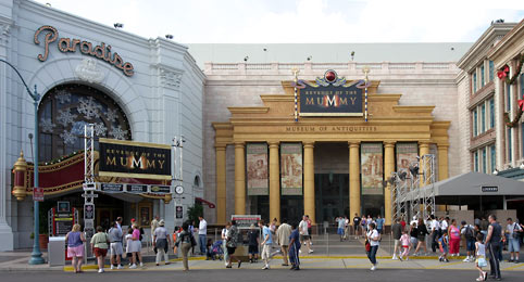 Eingangsbereich zu "Revenge of the Mummy"